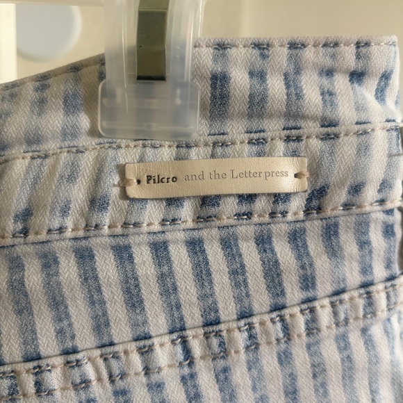 High rise shorts - Picture 1 of 3